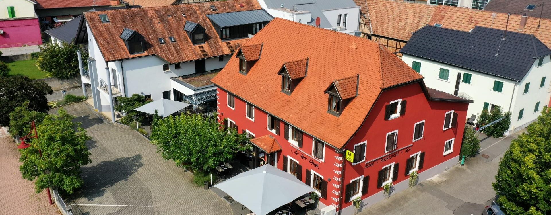 HOME BG3 1920X750 | Au Lion Rouge Quels sont les avantages de choisir un hôtel-restaurant près de l’aéroport de Bâle – Mulhouse ? Bartenheim